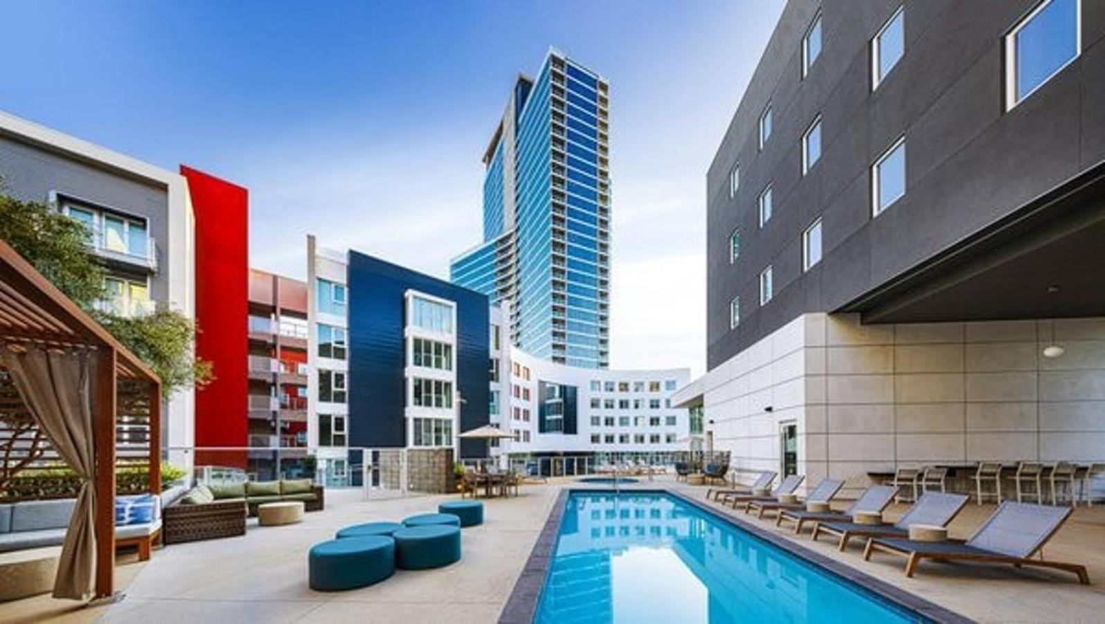 Stunning Apartment By Petco Park! Сан-Диего Экстерьер фото